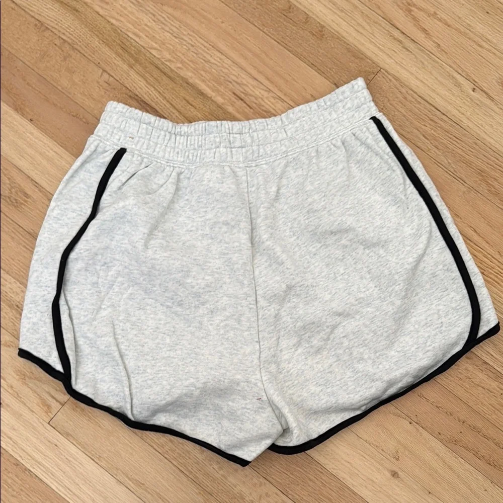 NWOT Nike Sportswear Circa 72 Women High Rise Fleece shorts